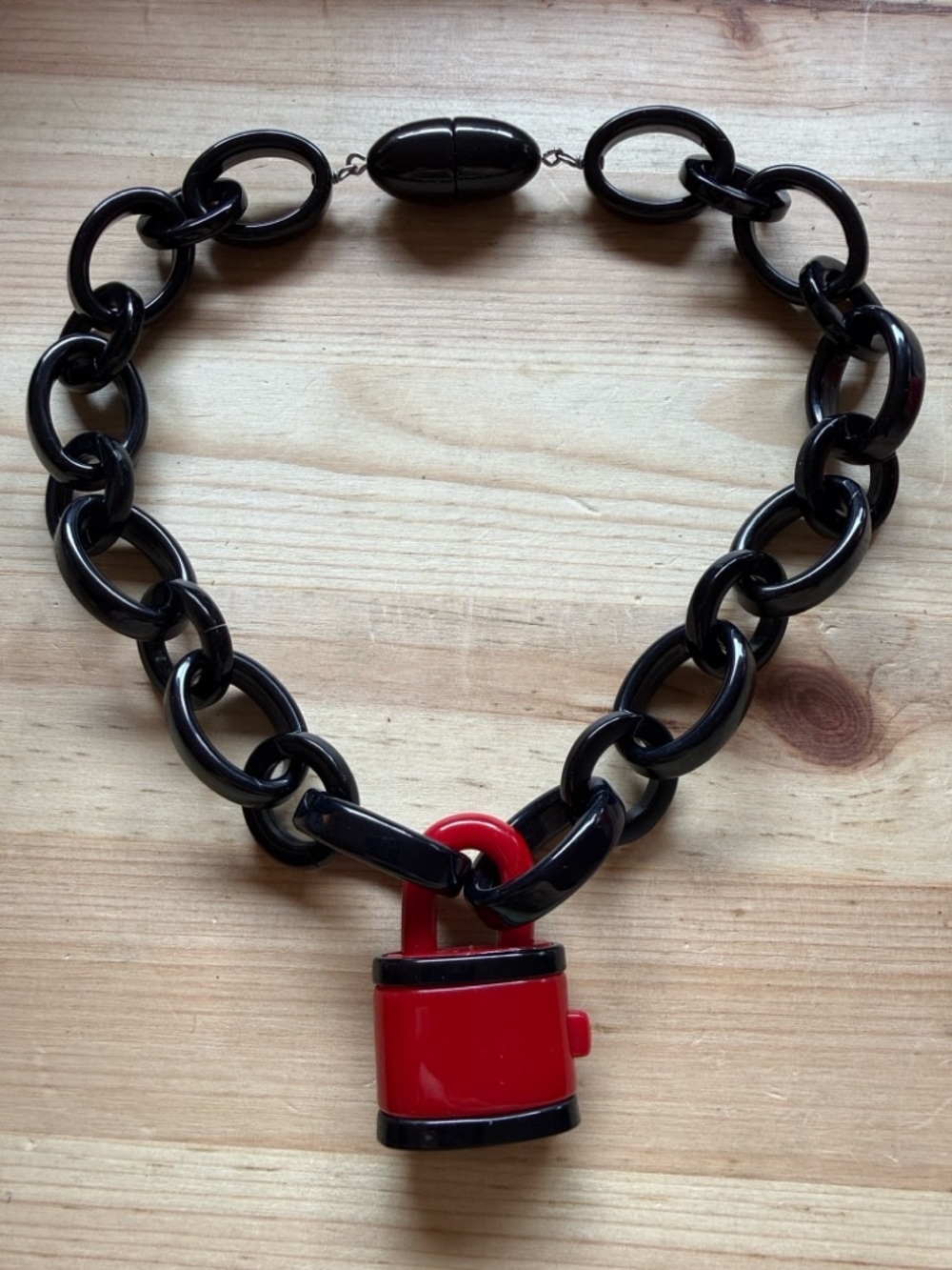 Vintage Modernist Angela Caputi Resin Chain Link Lock Necklace